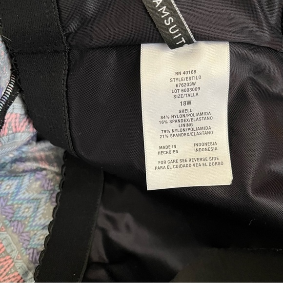 Dreamsuit Swimsuit Top Womens Plus 18W Navy Multicolorl Tankini Flowy Shelf Bra - Picture 5 of 6